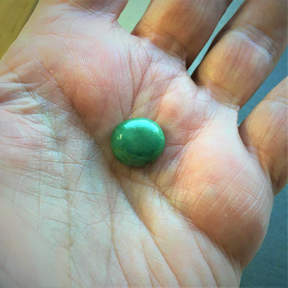 Emerald Gemstone 14x12x6mm , 8.56 ct, Oval cut, 1980's , Brazilian, translucent, medium green Jewelers, Healing stone, May birthstone - Image 5