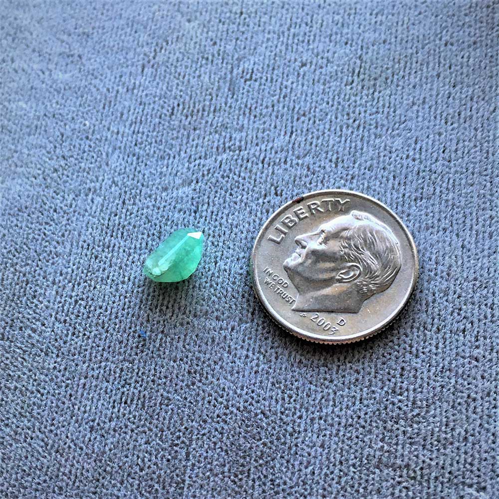 Emerald Gemstone 7x6x4 mm , 1.37 ct, Emerald cut - Image 2