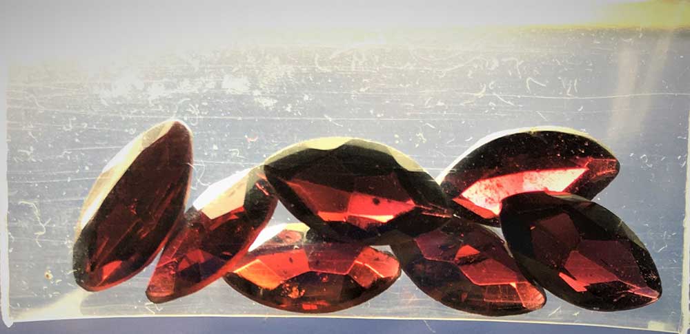 Garnet Mozambique Gemstones 7 pcs 24.5cts. Marquis cut - Image 2