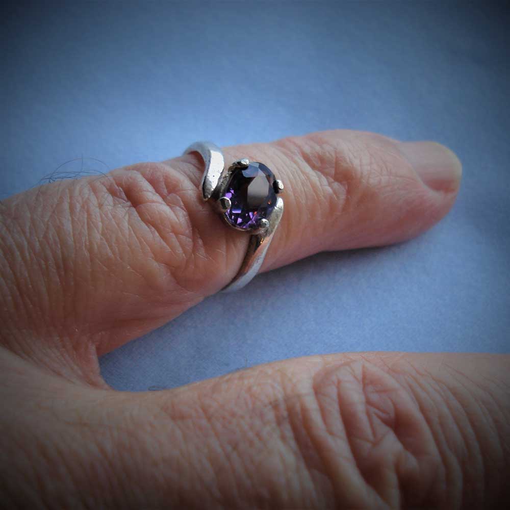 Amethyst Oval Sterling Silver Ring Size 4.75 Faceted 8x6mm Vintage Purple Gemstone Jewelry hand made February Birthstone - Image 4