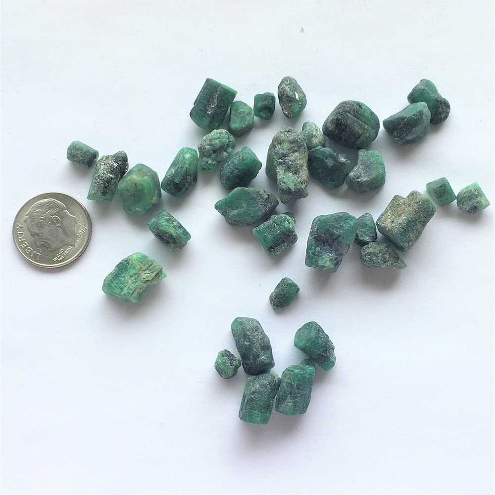 Emerald Crystals 33 Pieces Brazil 1980's, 24.3gm total wt., 6x5x5mm to 17x10x7mm in size, May Birthstone - Image 2